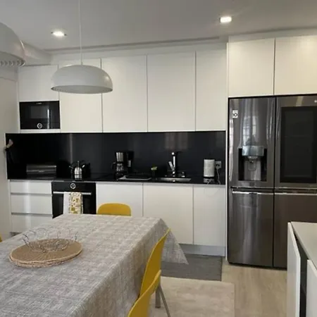Modern 1 Bedroom City Center Aveiro Apartment Exterior photo