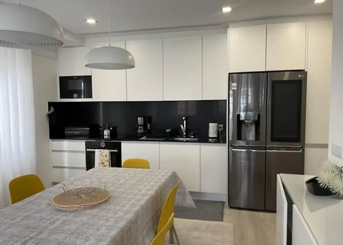 Modern 1 Bedroom City Center Aveiro Apartment